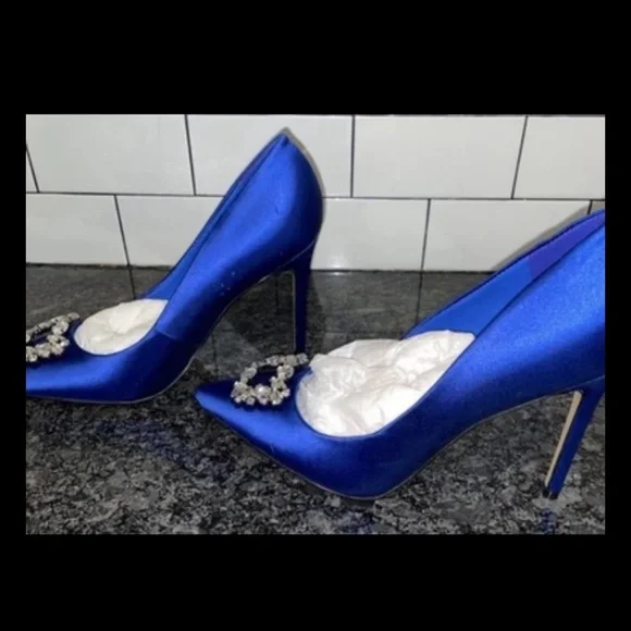 Nine West pointy toe Blue Satin sexy pumps heels with crystal applicae Size 9M - Picture 3 of 10